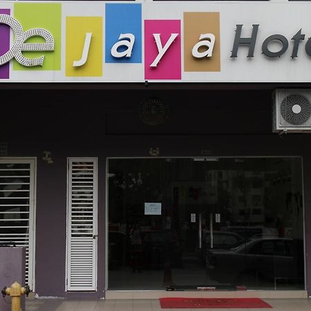 De Jaya Hotel Петалинг-Джая Экстерьер фото