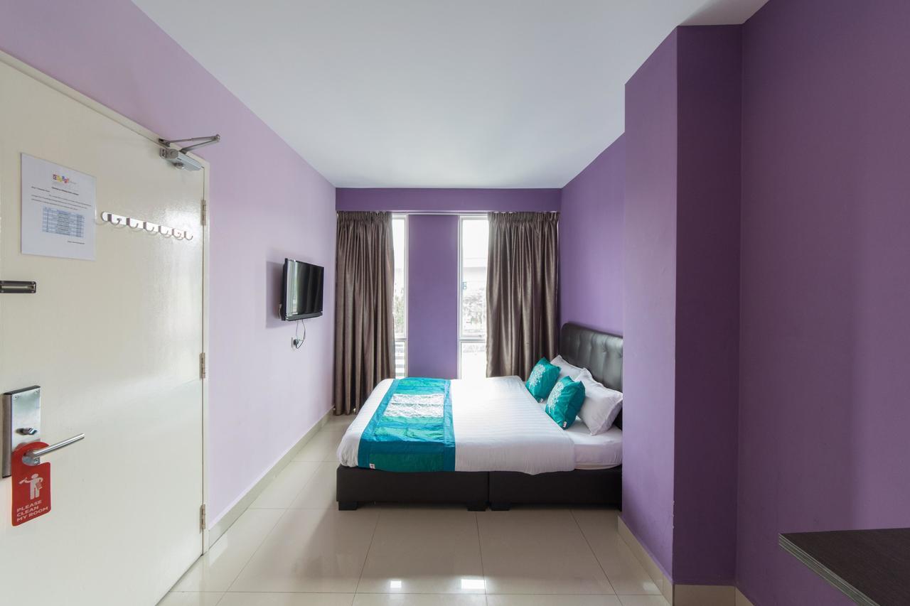 De Jaya Hotel Петалинг-Джая Экстерьер фото