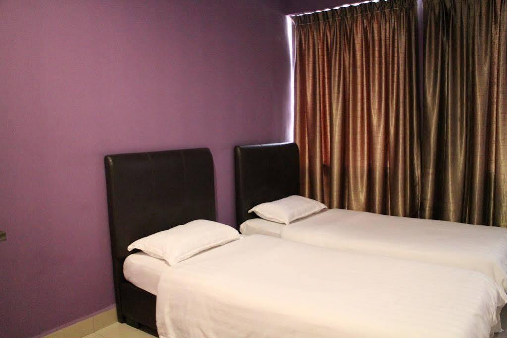 De Jaya Hotel Петалинг-Джая Экстерьер фото